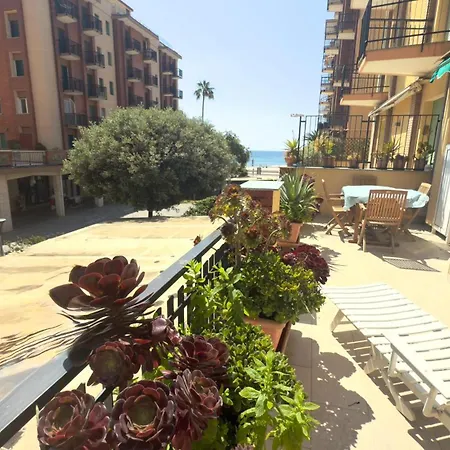 Apartment Terrazza Roma Vista Mare Nel Cuore Di Andora